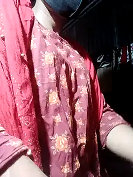 qeen3321 online show from December 2, 3:14 pm