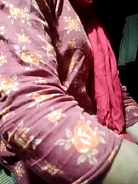 qeen3321 online show from December 1, 2:53 pm