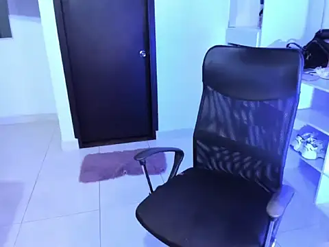 cristina697 online show from December 18, 12:48 am