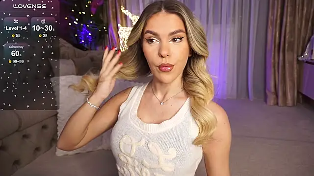 ChloeVelvetx online show from December 17, 9:30 pm