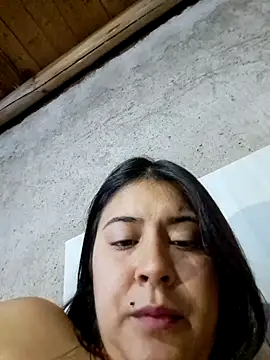 Estefanny Lolyy online show from April 17, 5:20 am