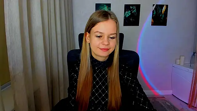 MidnighteAura online show from March 20, 3:33 am