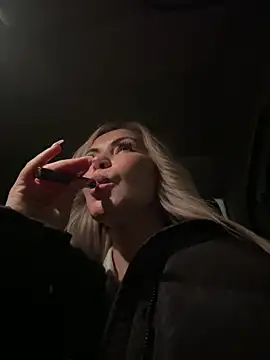 AnikaSunshine online show from February 1, 8:40 pm