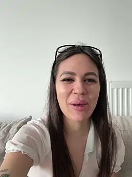 SiennaLuxexx online show from March 3, 1:50 pm