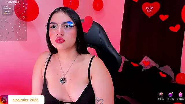 Nicolle Ruizz online show from February 15, 10:36 am