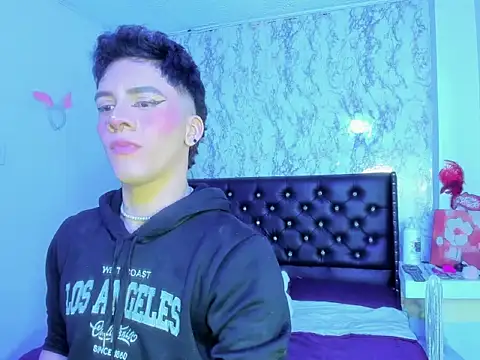 BlakeNoir  online show from December 3, 12:24 am