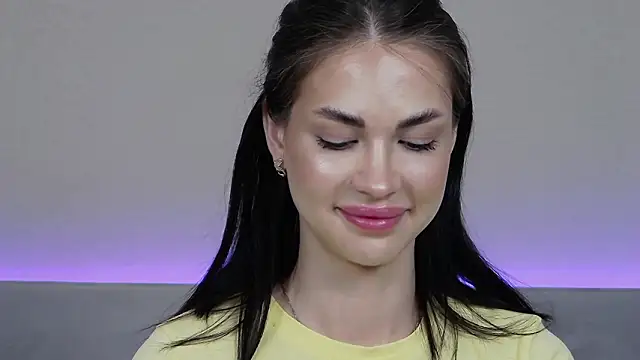 RachaelMils online show from February 6, 7:01 am