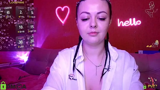 MonicaMoonly online show from February 11, 8:32 pm