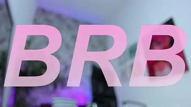 mialiore online show from January 7, 5:49 pm