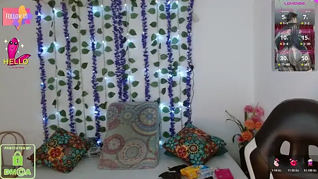 Mia Duque1999 online show from April 8, 7:49 pm