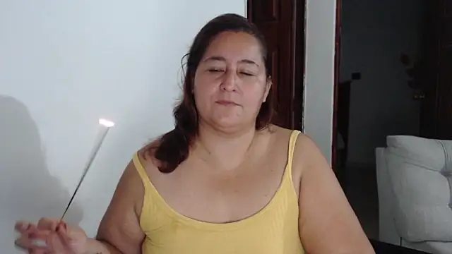 VioletBruces online show from January 19, 3:46 am