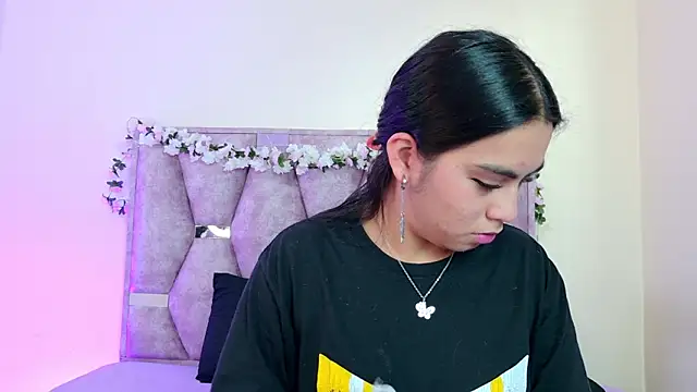 iris and damian online show from March 16, 5:28 pm