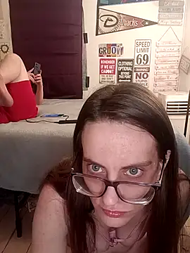 snowbird1117 online show from April 17, 8:38 am