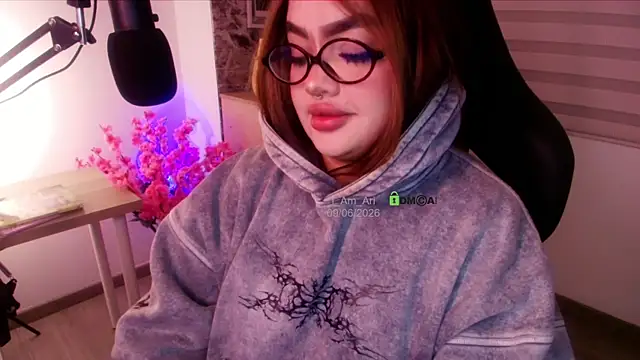 asheryn online show from June 10, 1:49 am