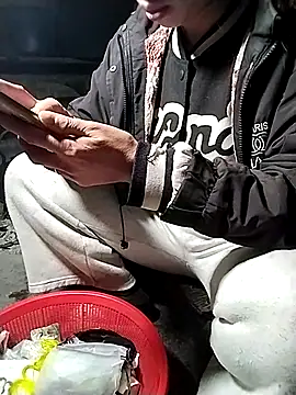 muutoo online show from January 14, 9:36 am