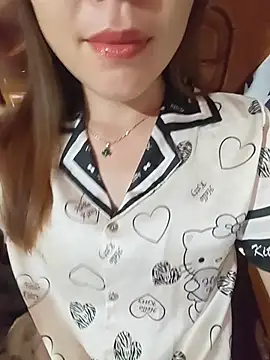 Baby-Linh online show from June 27, 6:47 am