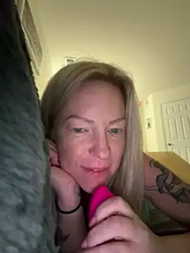 sinfulsara online show from February 13, 4:47 am