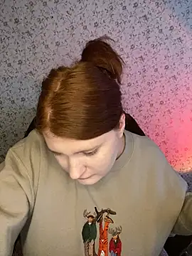 NicollVeys online show from February 8, 1:04 pm