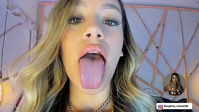 Sophie-velvet online show from January 11, 8:14 pm