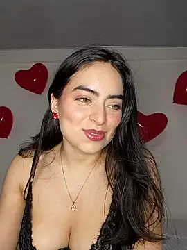 saasha Petit online show from February 11, 10:50 am