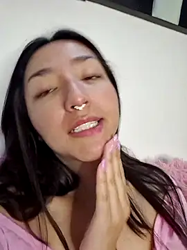 SabrinaLu  online show from December 17, 2:38 am