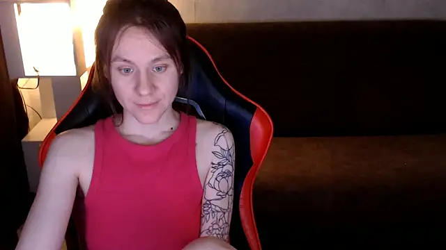 MiaBun1 online show from December 20, 1:15 pm