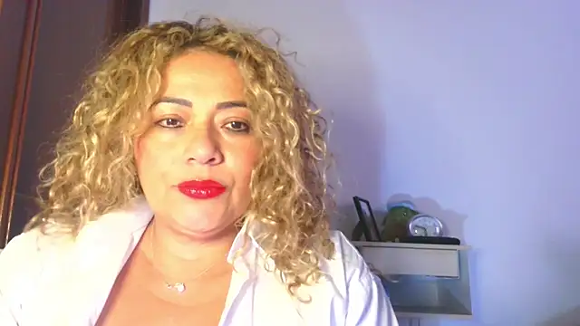 mariajosebarrazaa online show from April 5, 4:39 pm