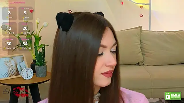 oliviaah  online show from March 26, 3:25 pm