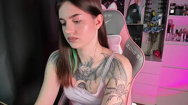 NikkieKitty online show from March 21, 4:12 pm