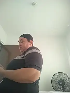 Nini Love  online show from February 23, 9:03 pm