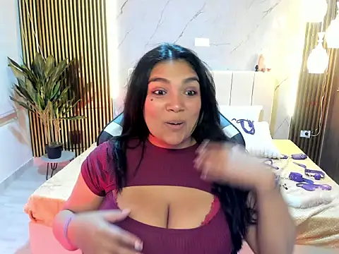 Lyra Black  online show from December 21, 3:49 pm