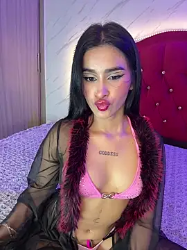 LizzyYvng online show from December 20, 8:18 am