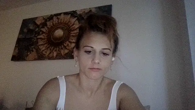 Bellaa25 online show from April 26, 4:32 am