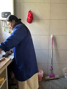 cmvoo online show from December 15, 1:11 am