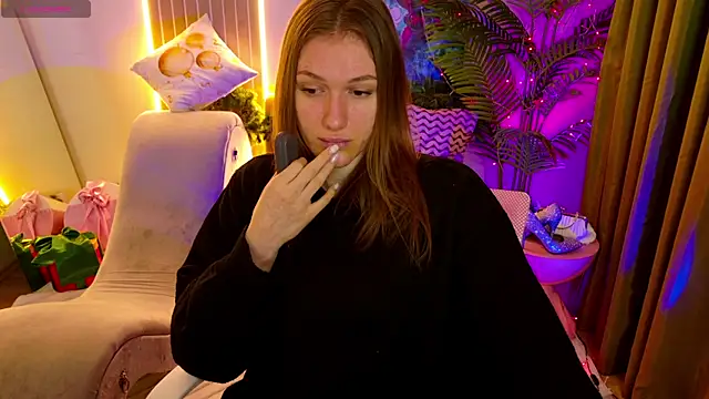 CarolainGilbert online show from January 6, 5:22 am