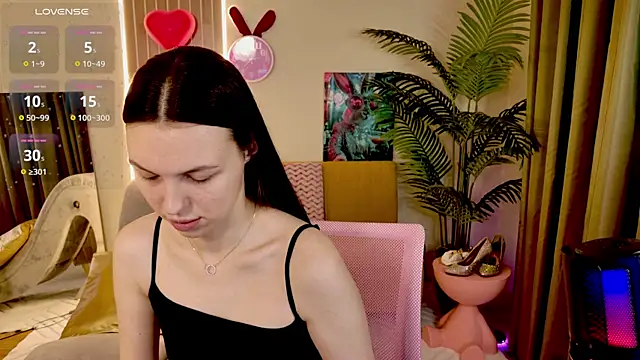 MaxinCarroll online show from April 9, 9:59 am