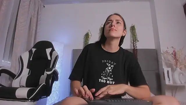 JulietaSnow online show from January 15, 6:47 pm