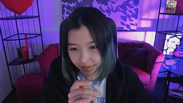 SirenMystiq online show from April 16, 8:08 pm