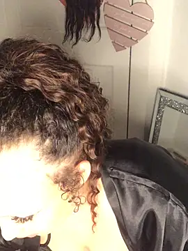 Welsh Maya221x online show from December 21, 5:28 pm