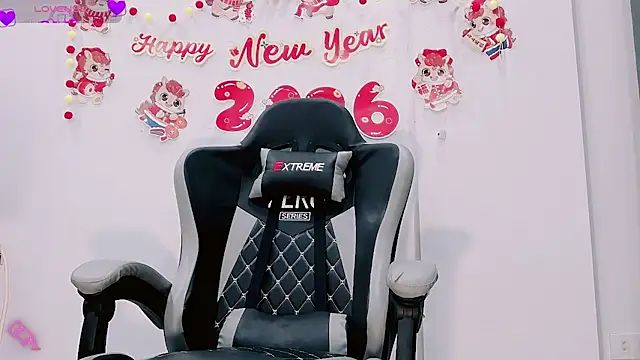 mia eeeee online show from February 27, 1:55 pm