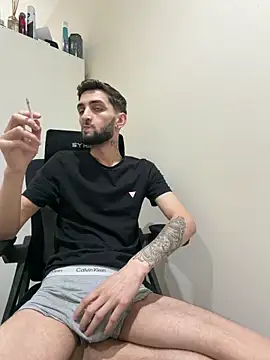 Juliann69Ramiro online show from February 26, 9:25 pm