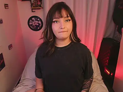 sara cuteeyes online show from July 4, 10:44 am