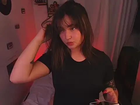 sara cuteeyes online show from April 1, 5:30 am