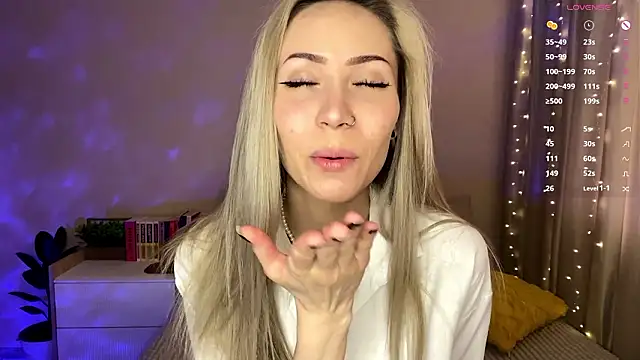 sun under skyy online show from March 5, 2:07 am