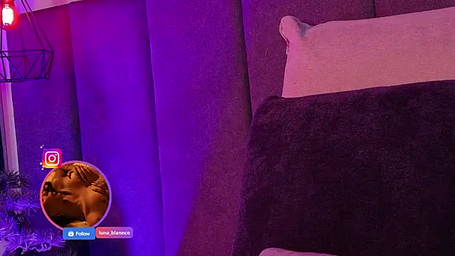 luna blannco online show from April 13, 12:28 pm