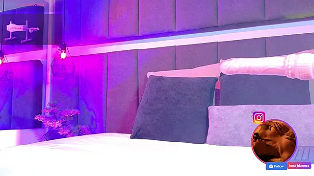 luna blannco online show from March 24, 2:55 pm