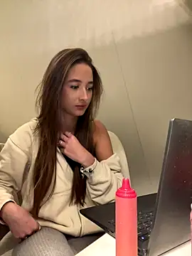 SweetNovaa online show from December 14, 11:54 pm