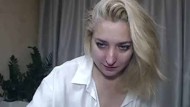 sweetpussy13 online show from September 19, 5:50 am