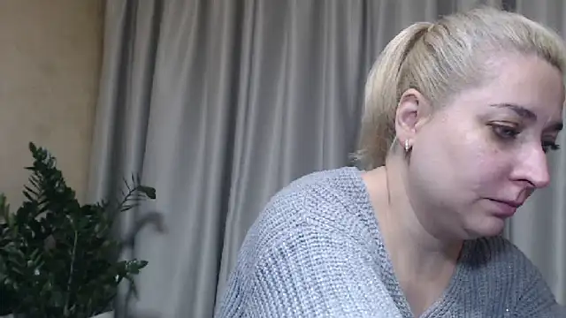 sweetpussy13 online show from November 6, 7:25 am