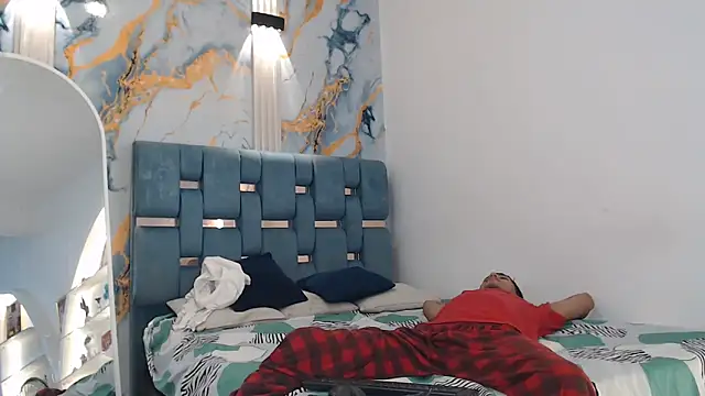 DIAMOND BLACKS online show from March 17, 7:34 am